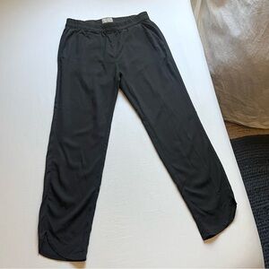 MARINE LAYER black straight leg tulip hem scallop cropped elastic waist pants